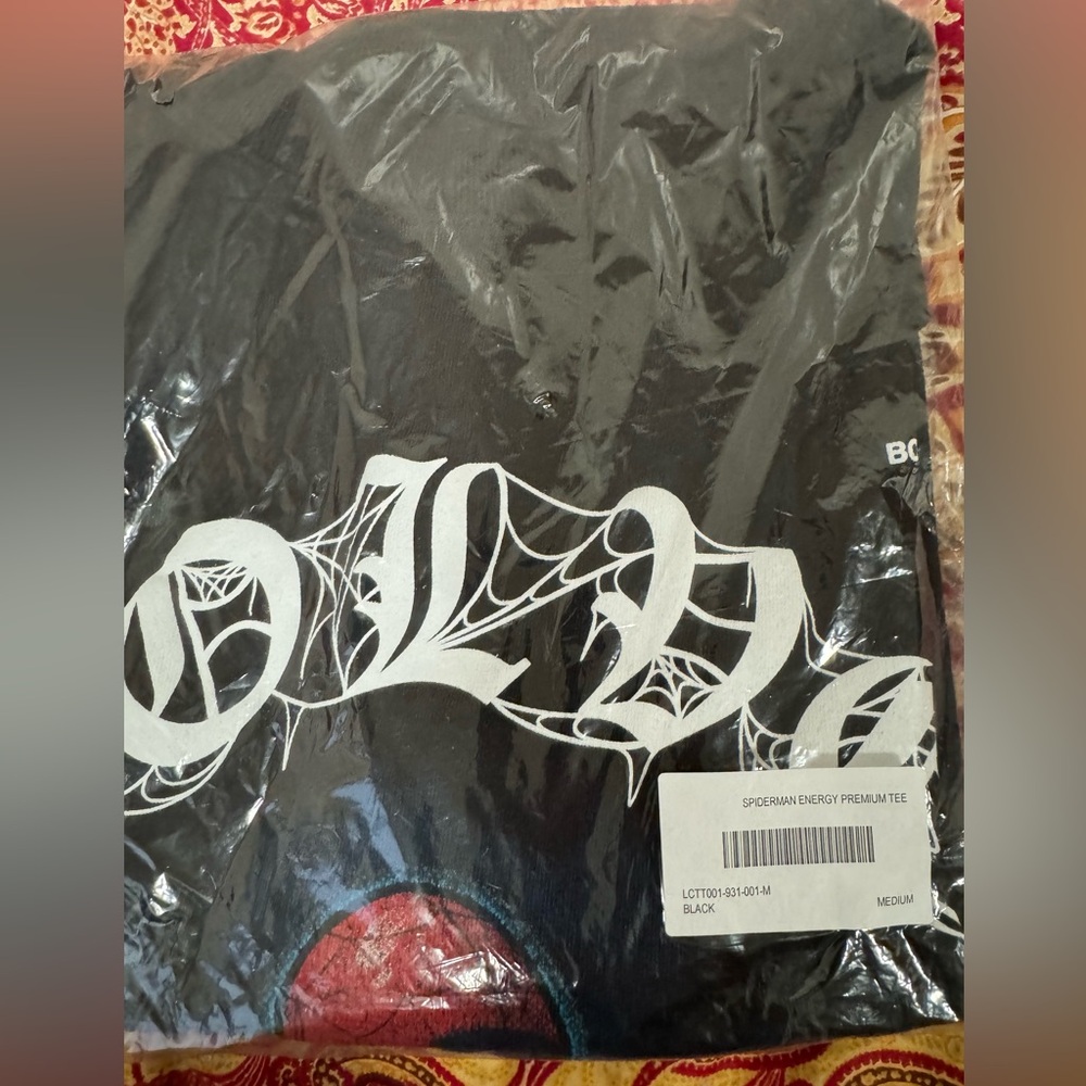 Darc sport spider man size medium oversized
